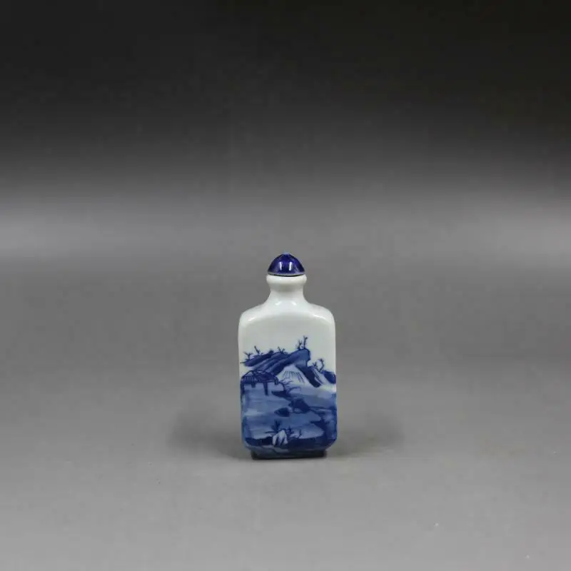 Chinese Blue and White Porcelain Qing Dynasty Kangxi Landscape Design Snuff Bottle Antique Imitation Porcelain Small Decorations