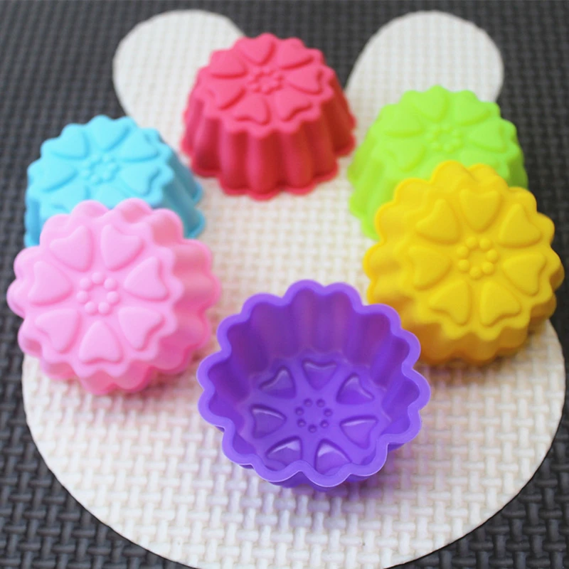 20 pcs/lot 3cm 5cm Silicone cake mold silicone chocolate mold flowers cupcake mold baking tools DIY mini soap mold