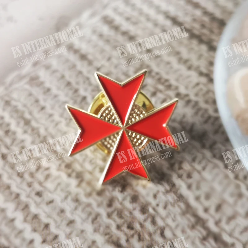 Masonic Lapel Pins Freemasonry Badge Mason Freemason BLM56a Red Cross Knights Templar order of Knights of Malta1.8*1.8cm Present