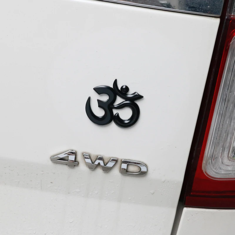 Noizzy Aum Om-ملصق سيارة معدني ثلاثي الأبعاد ، شعار سيارة مانترا ، أسود ، كروم ، إكسسوارات ديكور نسائية ، تصميم خارجي