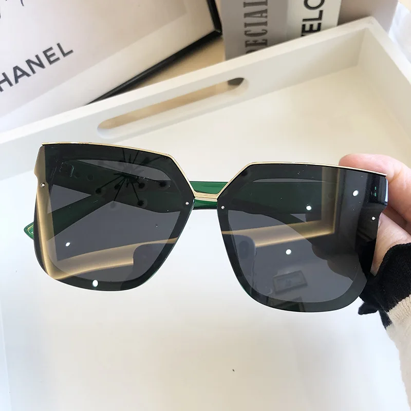 2024 Fashion Square occhiali da sole donna uomo Luxury Designer Big Frame occhiali da sole Vintage oversize Unisex Travel UV400