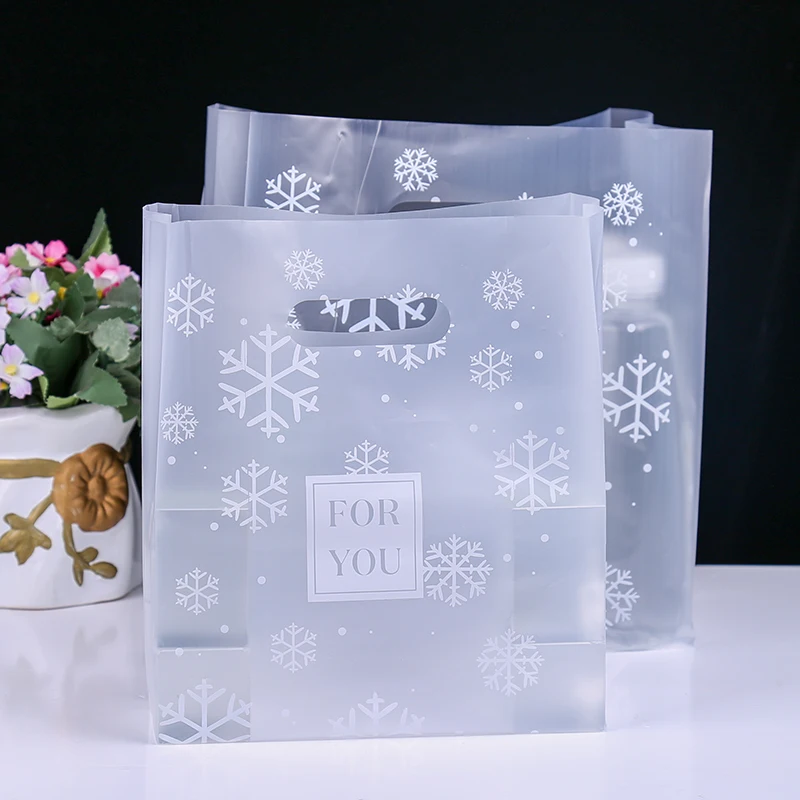 50pcs Merchandise Shopping Bags With Handle Snow Christmas Wedding Party Candy Cake Wrapping Bags Packaging For Retail Boutiques