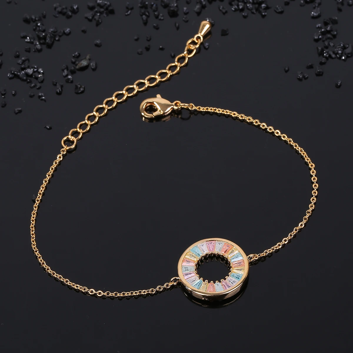 2020 New Women's Fashion Copper Bracelet Elegant Simple Hollow Out Round Circel Colorful Zircon Hand Chain Best Gift for Friend