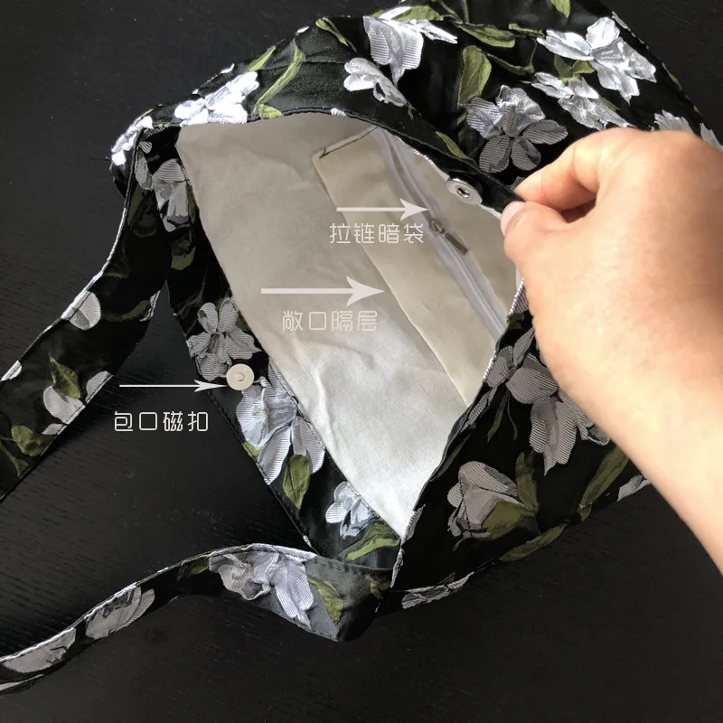 Vintage Jacquard Shoulder Bag for Women Oil Painting Floral Pattern Ladies Shopping Bags Female Small Tote Purse Flower Handbags