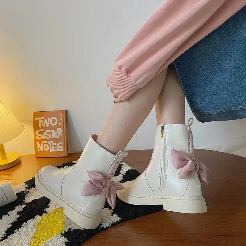 Mode Plus Samt Kurze Röhre Martin Stiefel Frauen Winter Neue Stil Britischen Bogen Starke Ferse Runde-Toe Stiefel