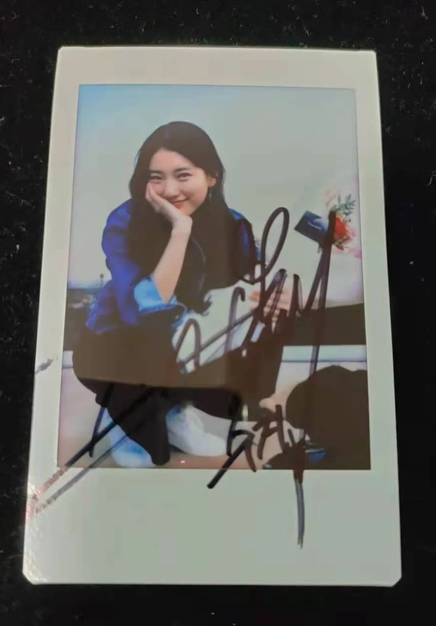 Bae Suzy Autographed Polaroid 3 inches GIFTS COLLECTION K-POP 0621