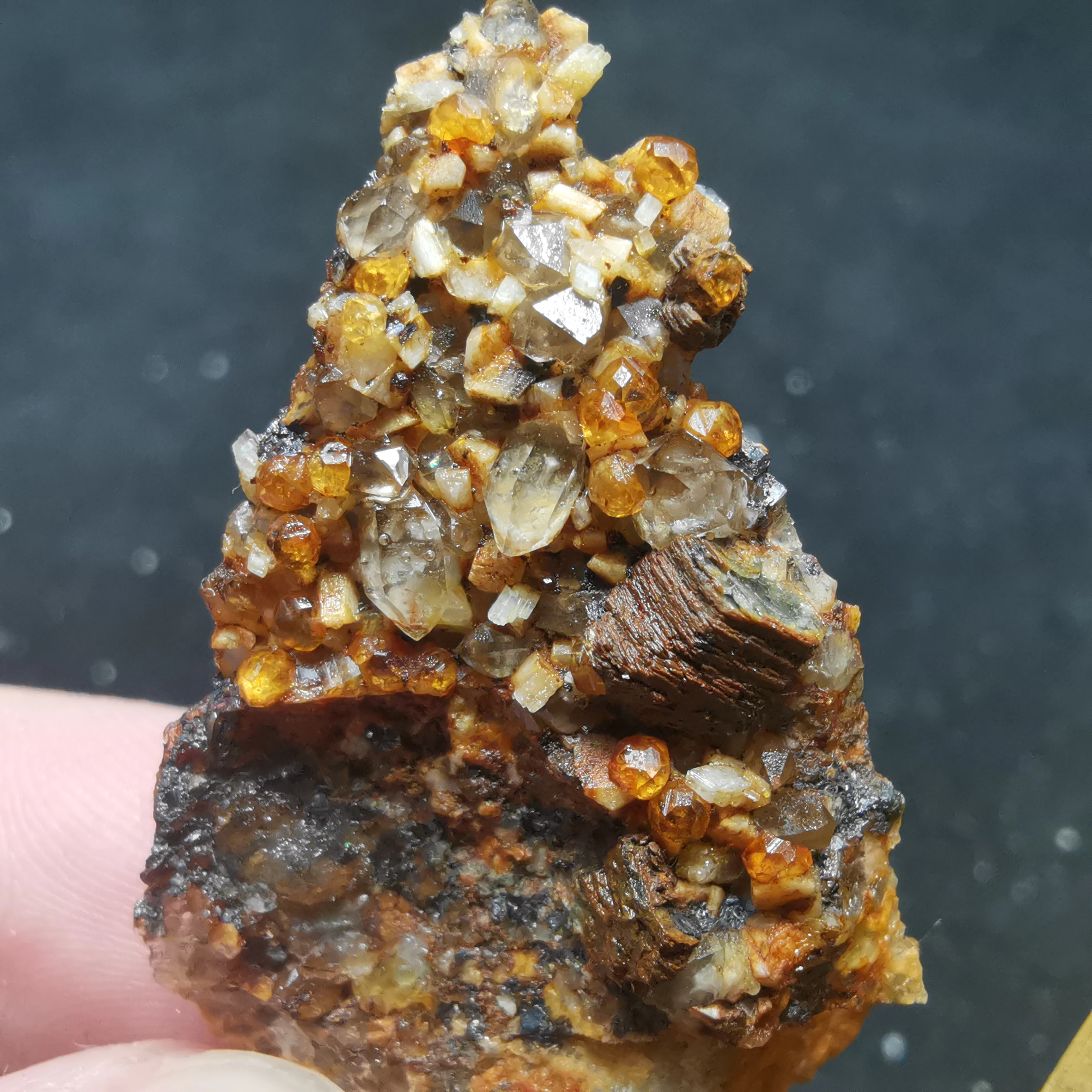 5.6g100% natural garnet feldspar crystal paragenetic mineral specimen stone and CRYSTAL HEALING CRYSTAL QUARTZ GEM