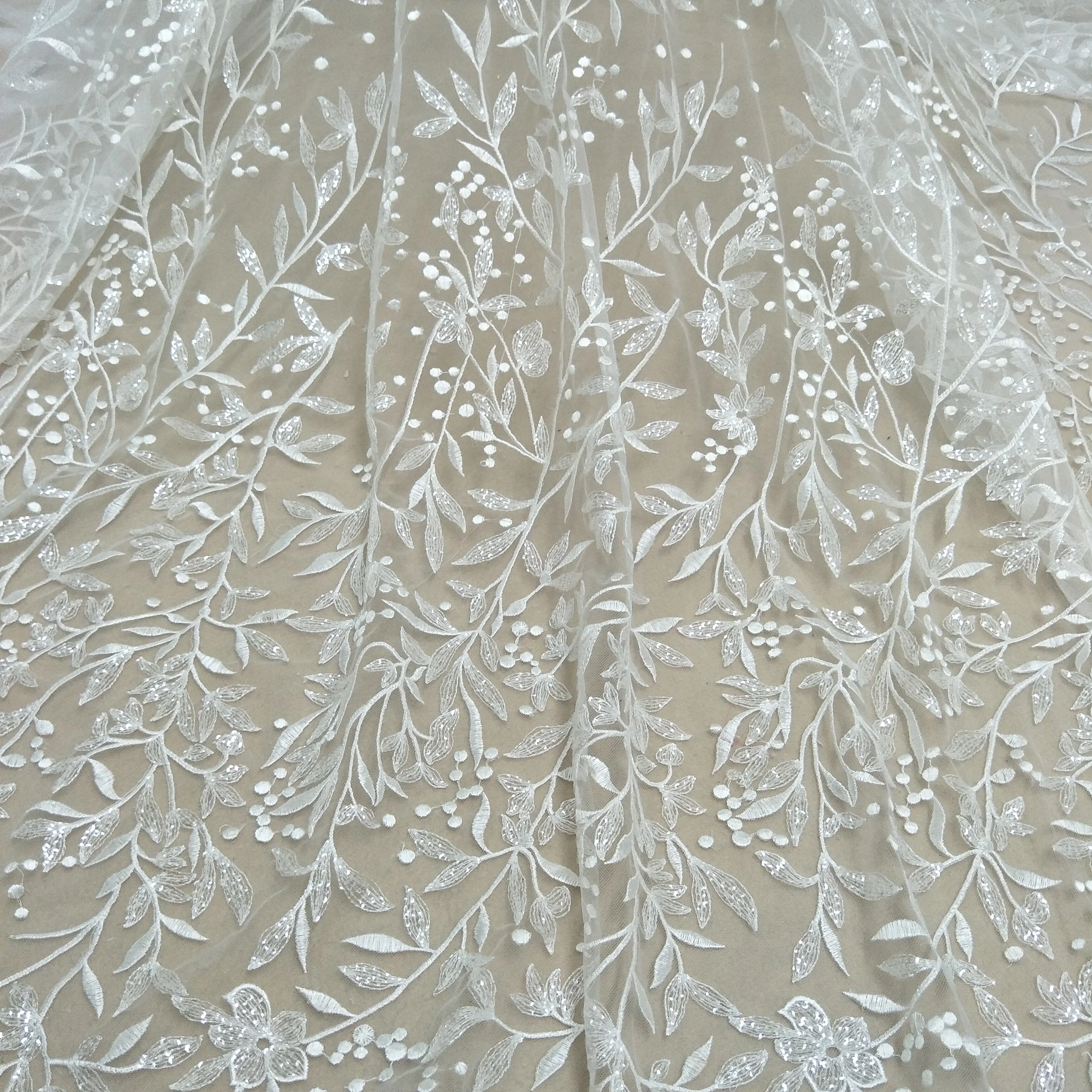 Fashion bridal wedding gown dress lace fabric 130cm width lace ivory fabric sell by yard