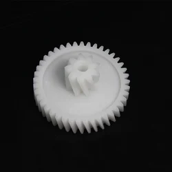 1PC Plastic Mincer Pinion Spare Parts Meat Grinder Gear for Zelmer 586.5 686.5 986.8 Bosch MFW3520 Vitek VT1673W Polaris - Small