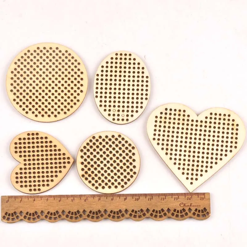 10Pcs Heart Round Cross Stitch Hole Carving Wooden Scrapbooking Craft for Embellishments Handmade Diy Handicraft Decor mt2564