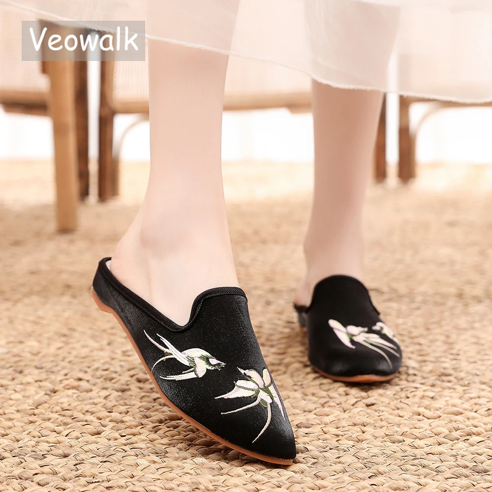 Veowalk Swallow Embroidered Women Velvet Cotton Fabric Pointed Toe Flat Slippers Summer Ladies Comfortable Soft Mules Shoes