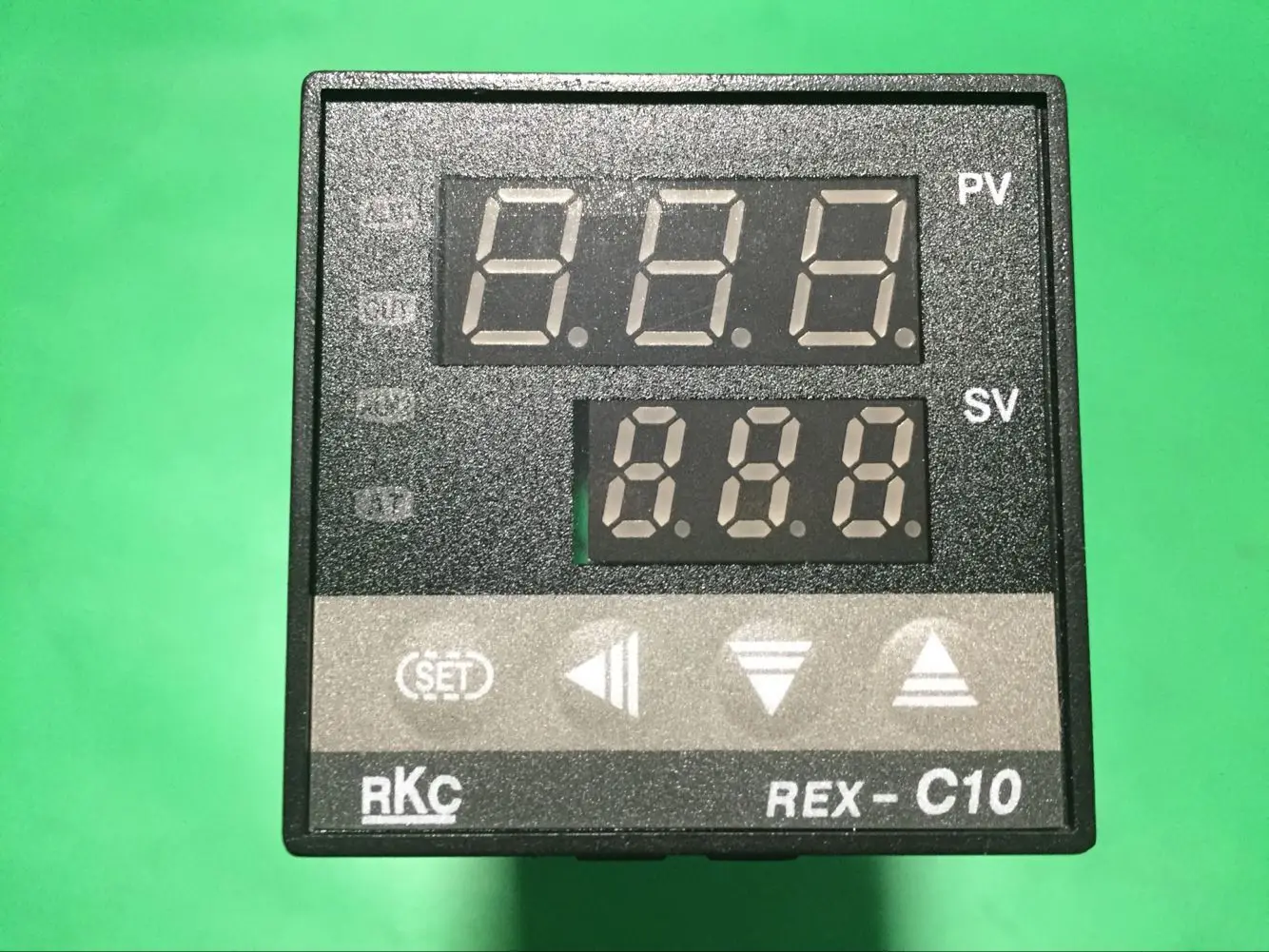 

RKC temperature controller REX-C10FK02-M*EN three-digit smart meter REX-C10FK02-M*EF accurate and stable C10-M*EN C10-V*EN C10-M