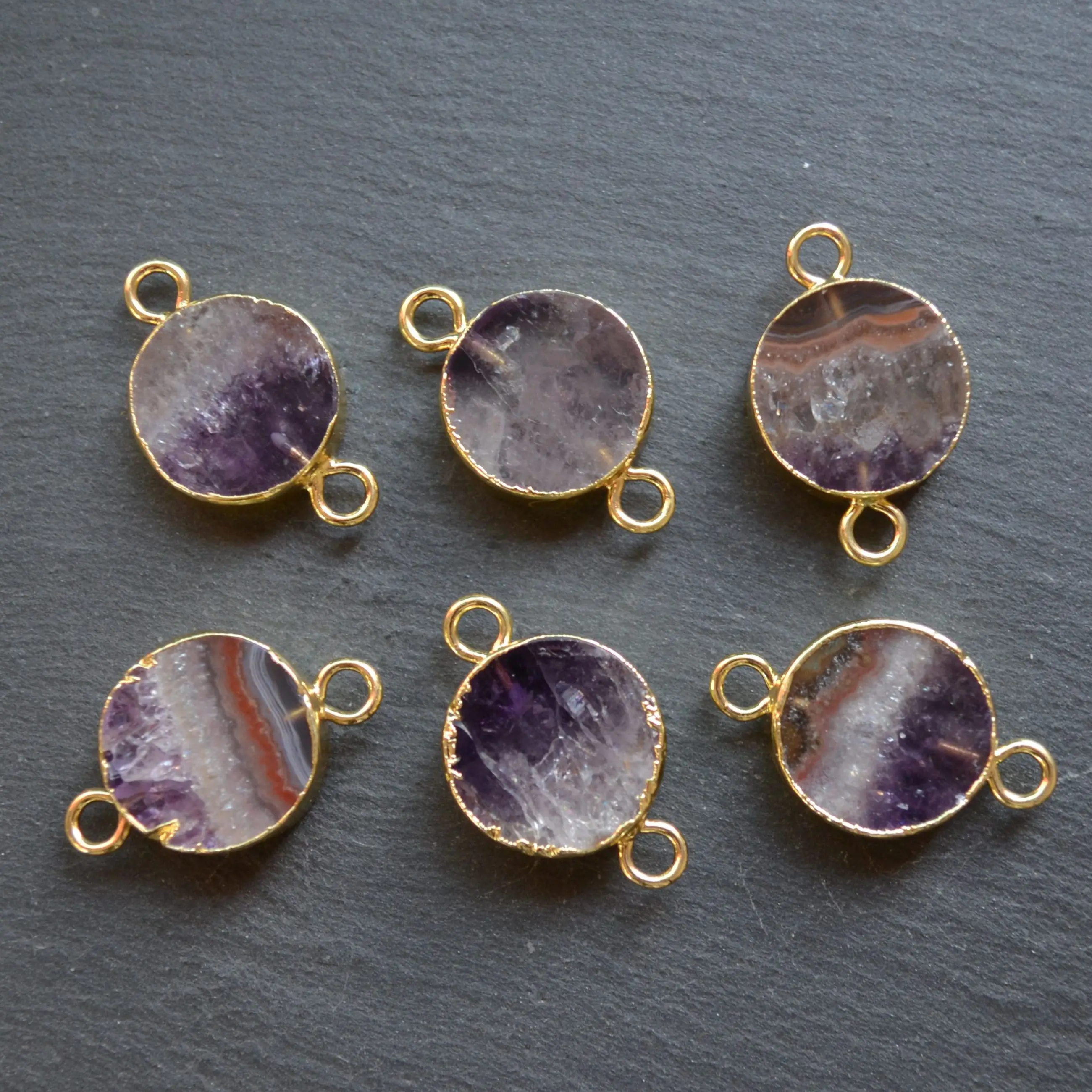 

Nature amethysts round connector pendant with Electroplated gold edge