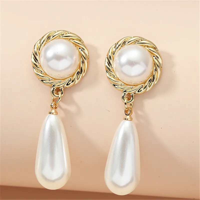 MANGOSKY Fashion Vintage elegant Baroque wreath earrings fashion sweet studs