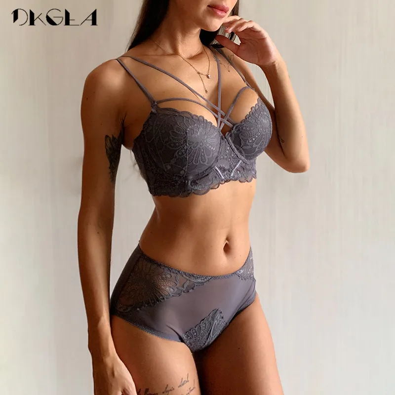 NEW Brand Sexy Underwear Set White Bras Gather Cotton Thick Brassiere Lace Embroidery Lingerie Set Women Deep V Push Up Bra Sets