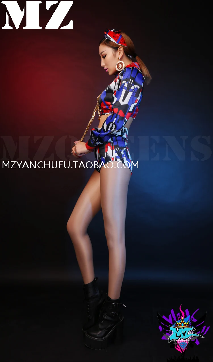 2020 New Women's Blue red geometric print Set Stage Wear Female Singer Dance Show Sexy Costume Outfit Sets（Shirt + shorts）