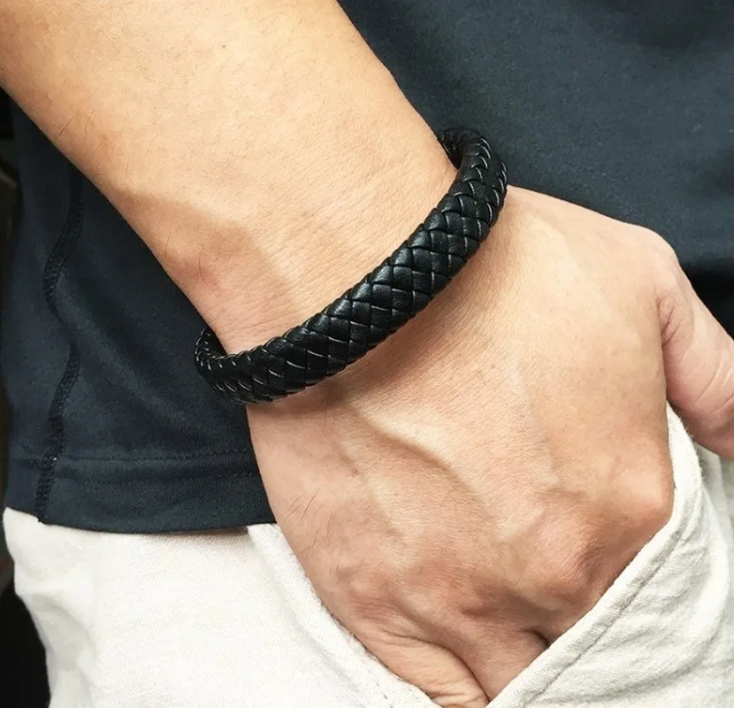 Pulsera de cuero tejida a mano para hombre de estilo Simple, hebilla de Metal negra de alta calidad, pulsera informal de moda, regalo para marido