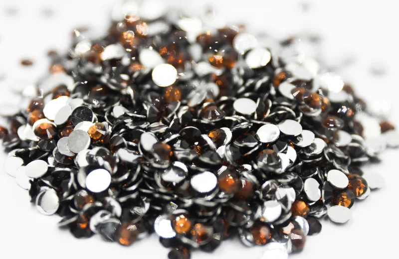 

Dark Coffee Color 3~6mm Flatback стразы Resin Non hotfix Rhinestones in Bulk Package Plastic Nail Art Decoration for Garment