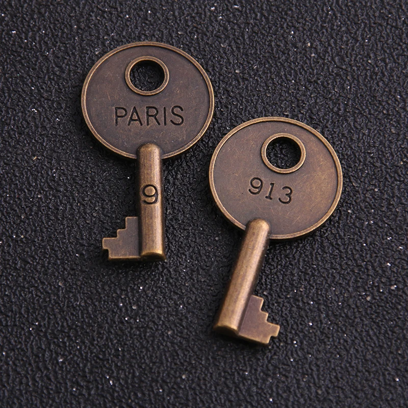 1PCS 22*40mm Antique bronze Vintage Metal Alloy Keys Jewelry Charms Jewelry Pendant Fit Jewelry Making Pendant