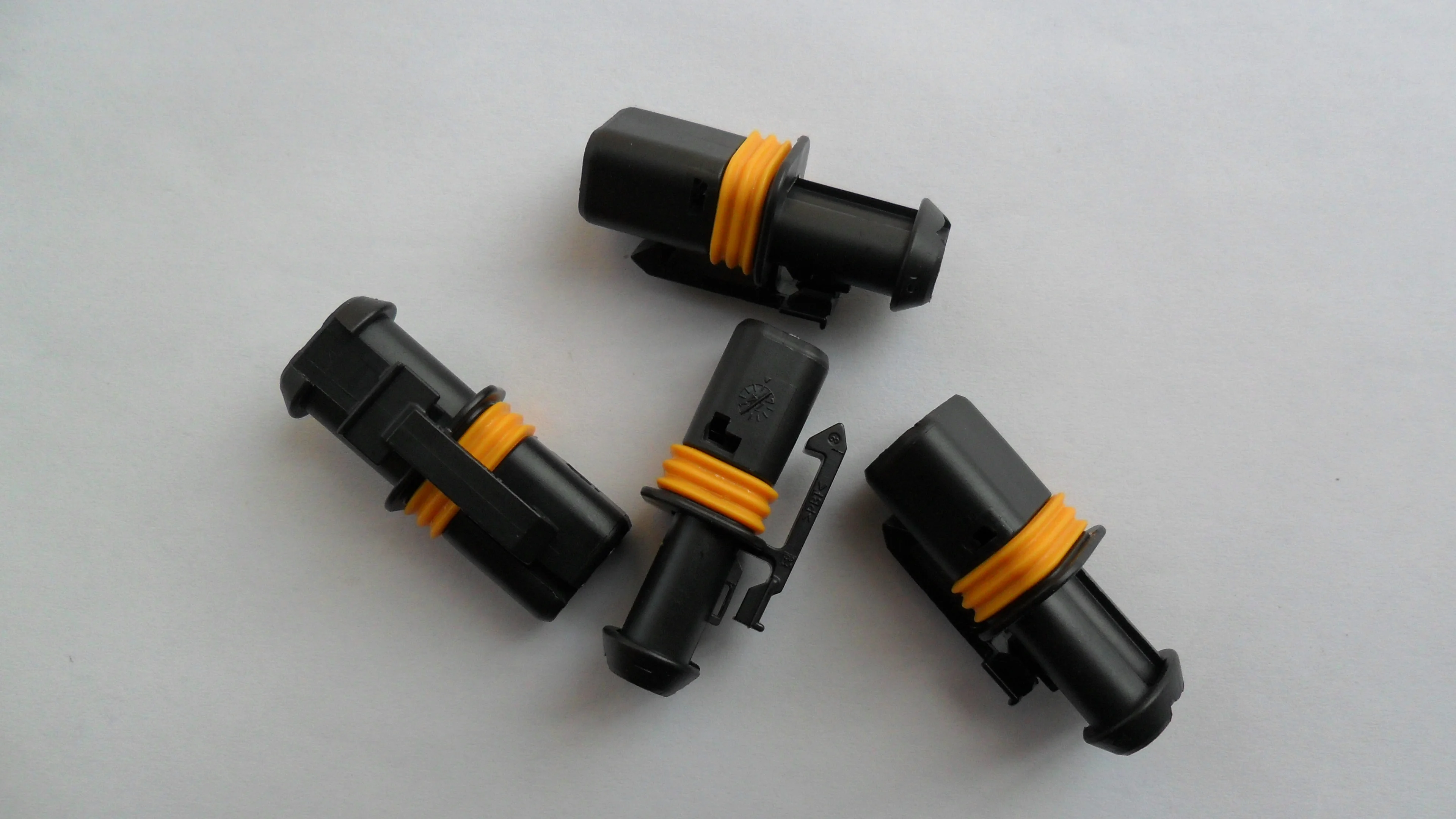 2-Pin 18286 000 002 Female Electrical Car Connector Plug 18286.000.002 with Terminal
