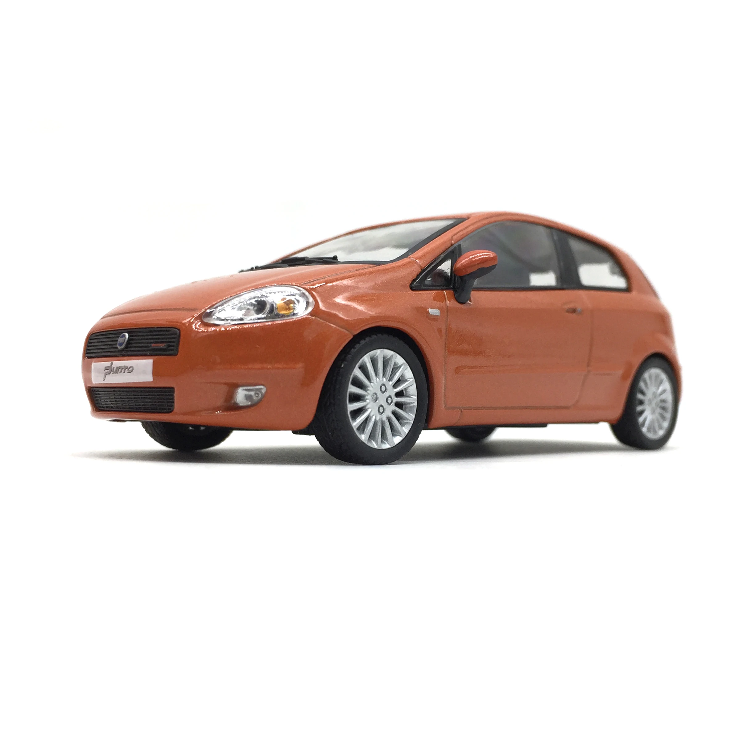 Metal 1/43 scale model of the Fiat Motorama / Cararama Diecast Model without box