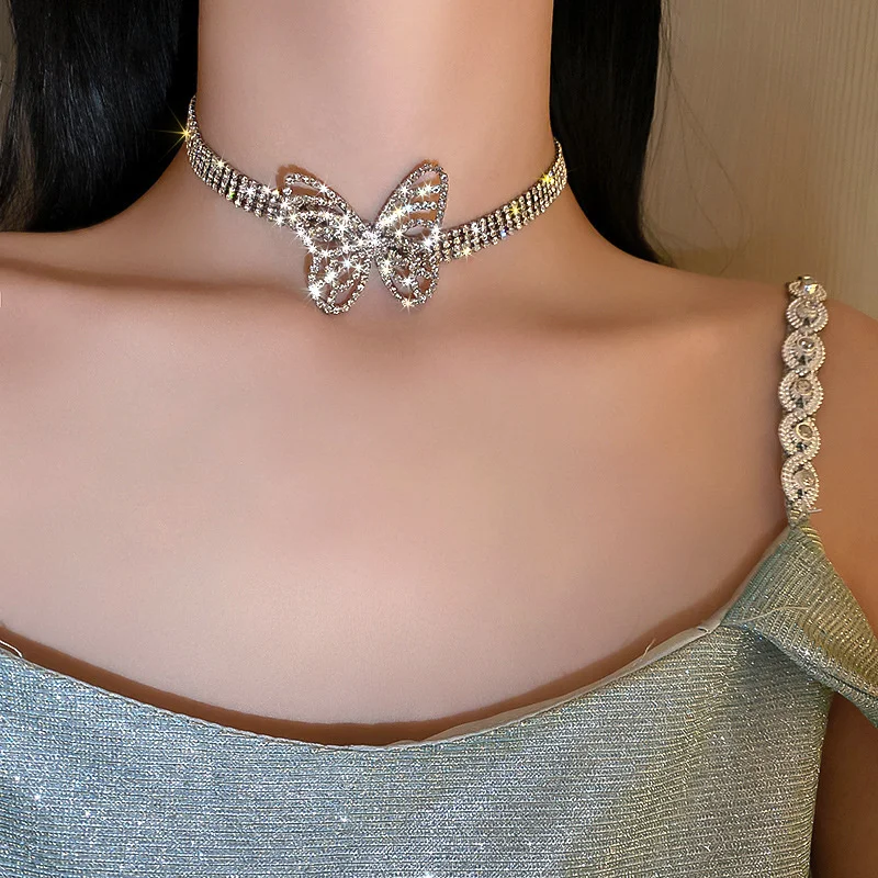 FYUAN-gargantilla de cristal de mariposa para mujer, collares brillantes con diamantes de imitación, accesorios de joyería llamativos