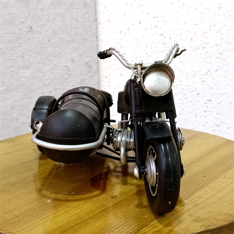 Klasyczny skalowany Model motocykla żelazo, w stylu Vintage Art motorower trójkołowy miniaturowy wystrój kolekcji sztuki Ornament rzemieślniczy