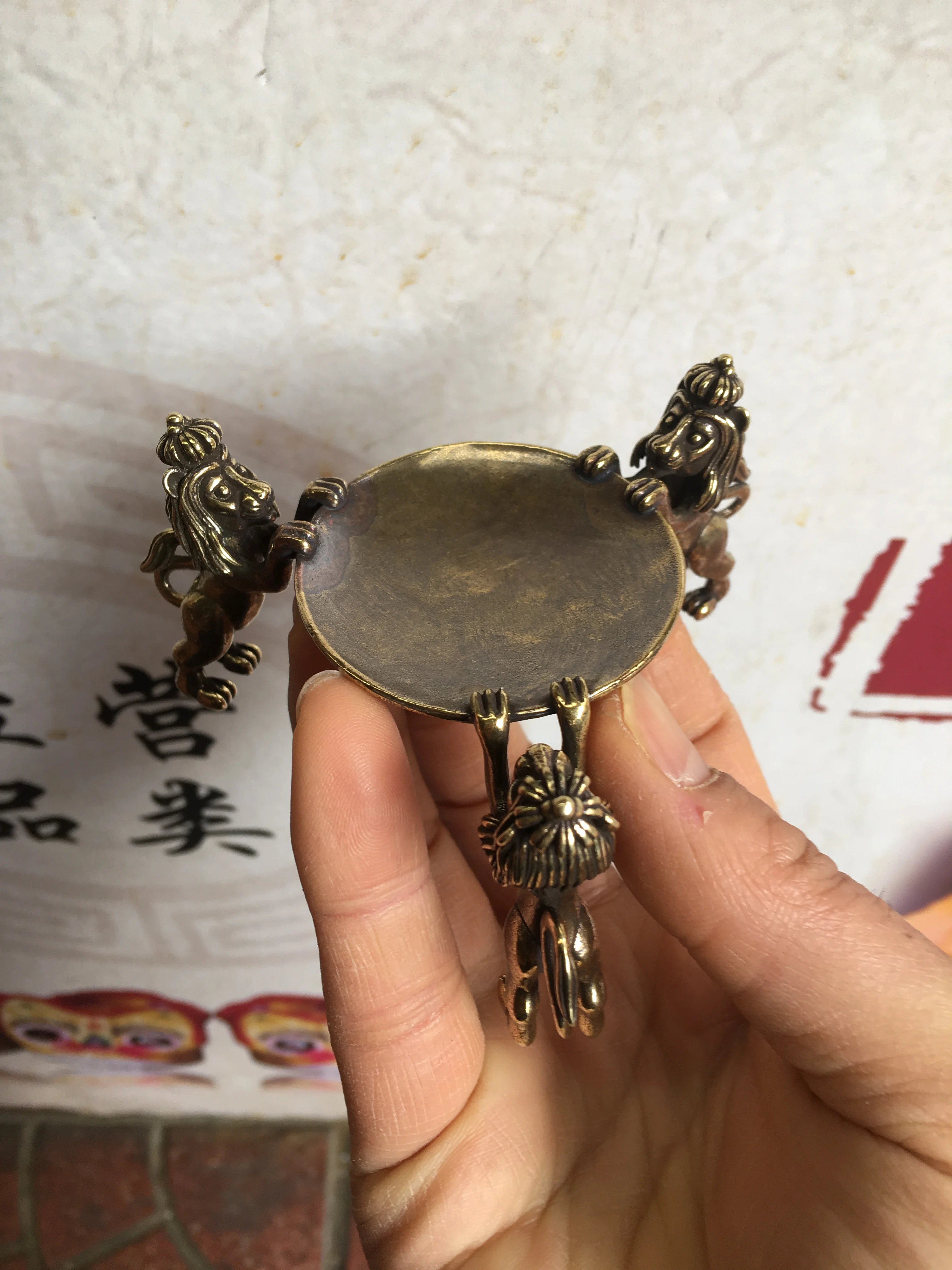 free shipping Chinese Bronze Plate Cats Lion, angel Animal oil lamp Candle Holder Candlestick statue