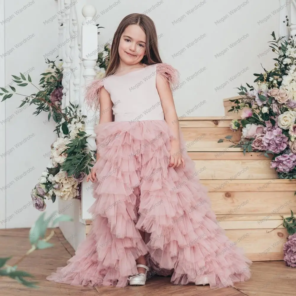 Lovely Gorgeous Flower Girl Gowns Puffy Cascading Ruffles Train Tulle Pageant Gown With Feather Kids Christmas Party Dresses