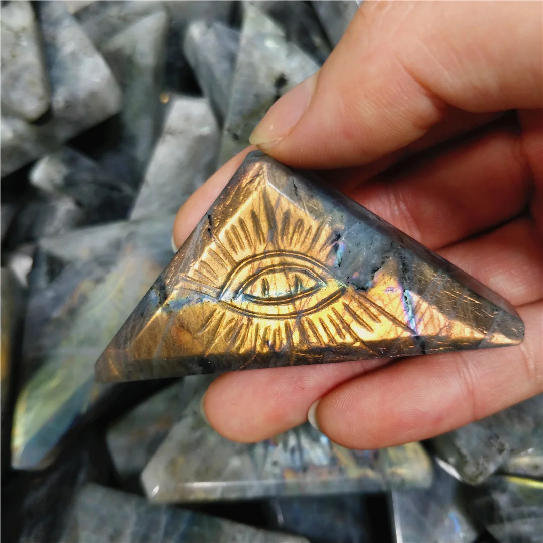 

Natural Flashing Labradorite Carved Triangular Evil Eye Ornaments Moon Rocks Stone Figurines Chromotherapy Gemstones Witchcrafts