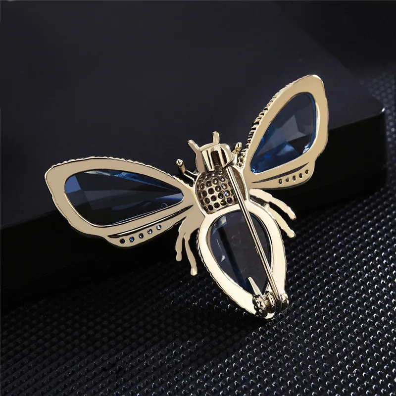 2024 New Fashion Women\'s Top Grade Zircon Crystal Suit Brooch Simple Scarf Button Coat Little Bee Pin Brooch Accessories