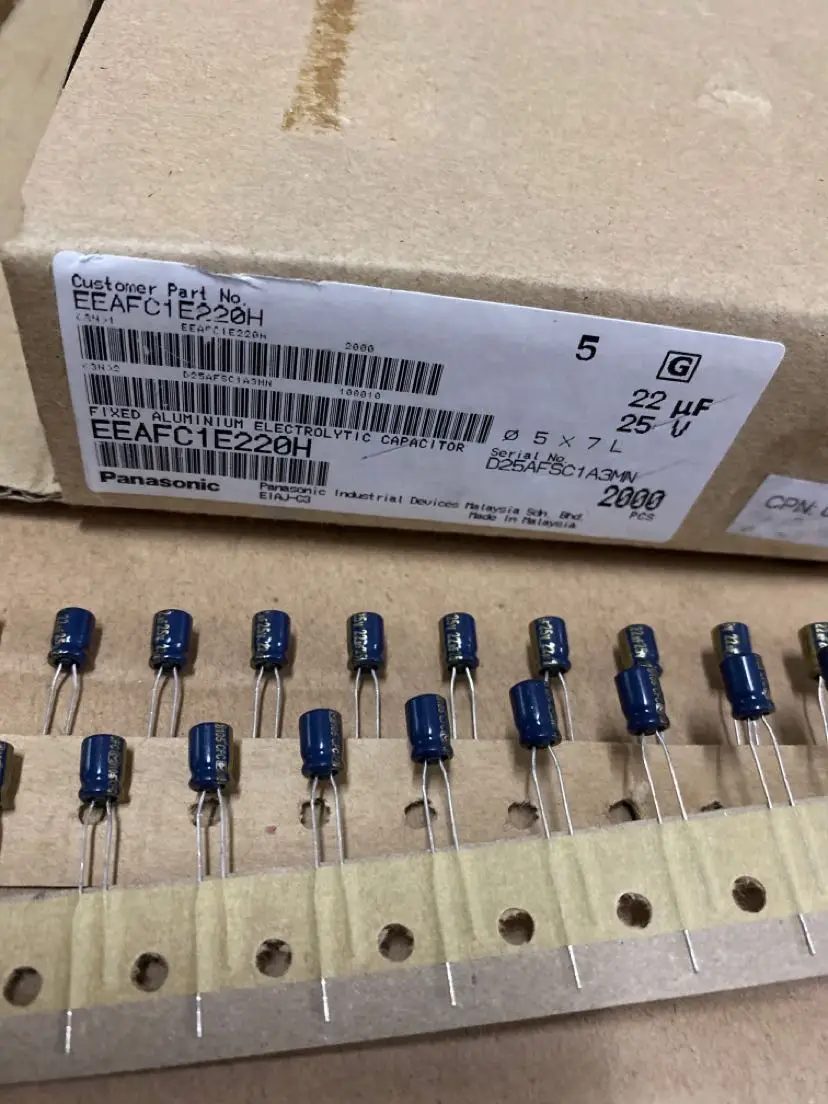 30PCS/lot Matsushita(PC) Al Lytic Cap 105C Radial FC Series Ultra-low internal resistance electrolytic capacitor free shipping