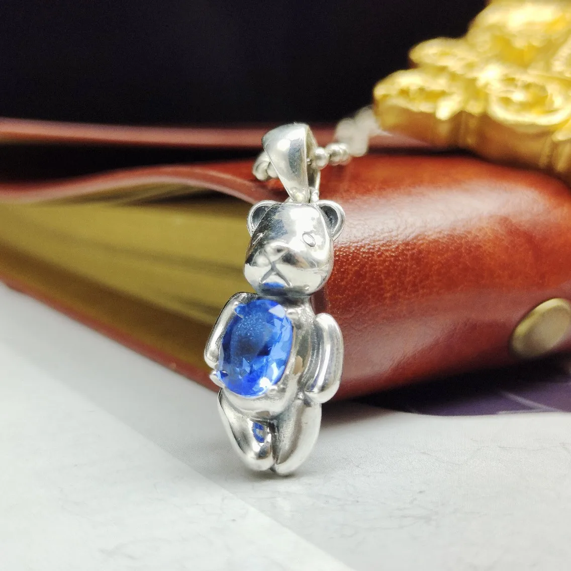 

National standard s925 sterling silver blue zircon bear pendant