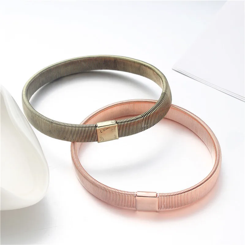 Unisex Stretchy Metal Sleeve Garters Fashion Wristband Hoop Armband Women Men Elastic Shirt Sleeve Holder Non-Slip Cuff