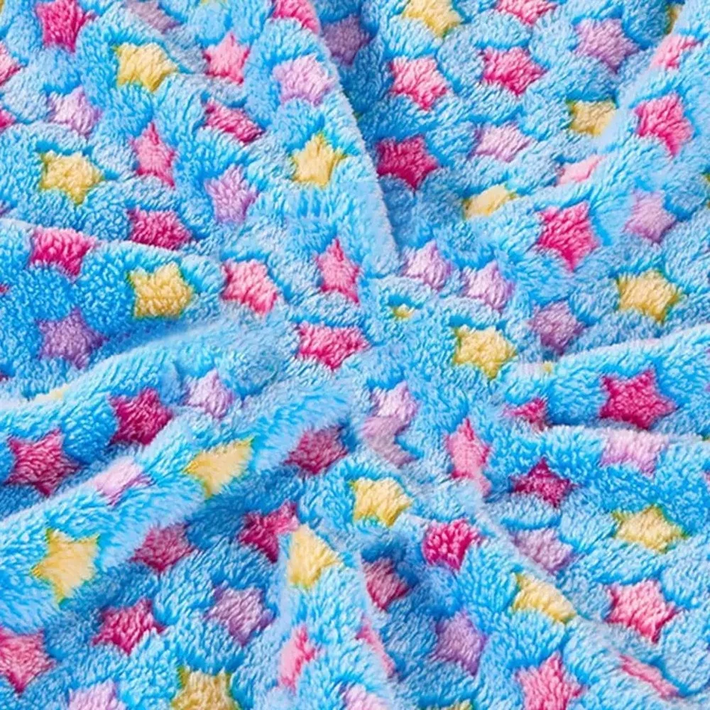 Soft and Fluffy High Quality Pet Blanket Cute Star Print Pet Mat Warm and Comfortable Pet Blanket for Dogs and Cats Pet Supplies