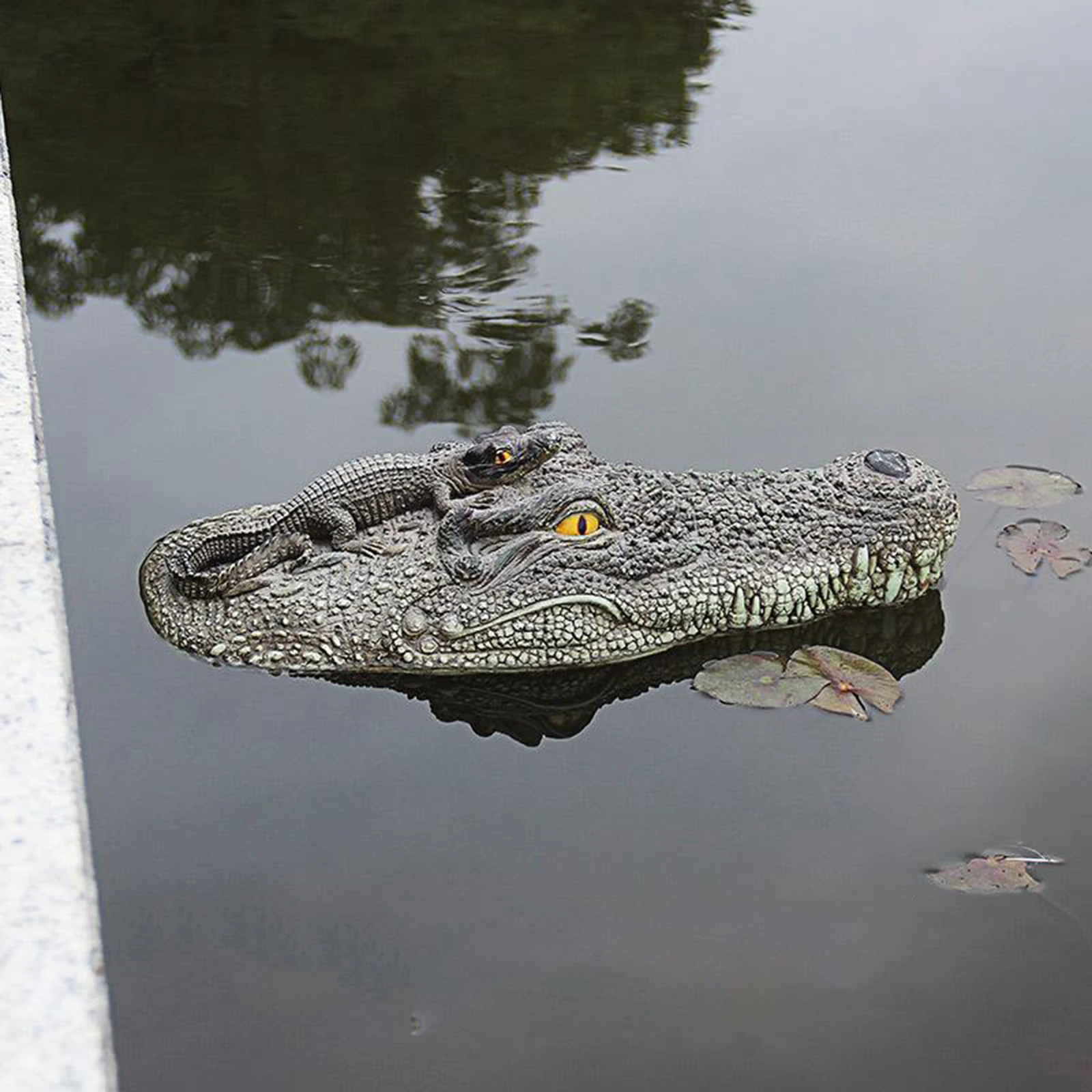 Simulation Alligator Floating Crocodile Head Decoy Water Bait for Outdoor Pool Alligator Decoy Garden Accessories Home Decor