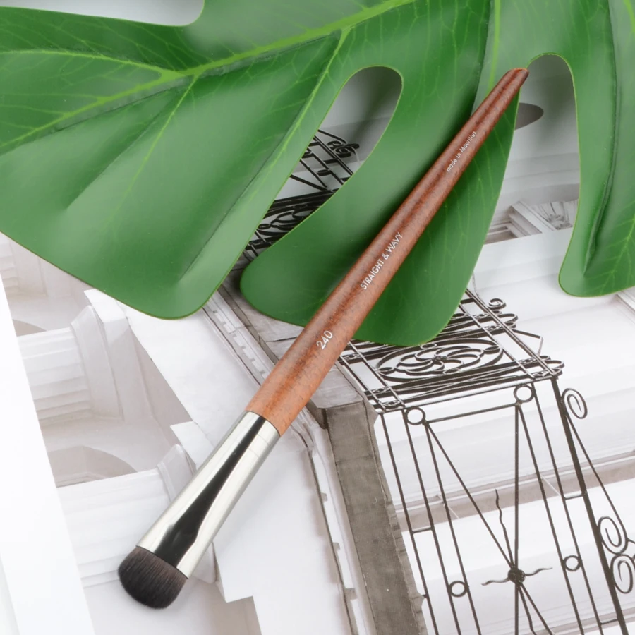 1 piece #240 Medium smudge Eyeshadow Makeup brush detail eye brush Natural wood Professional Make up brushes cosmetic tools