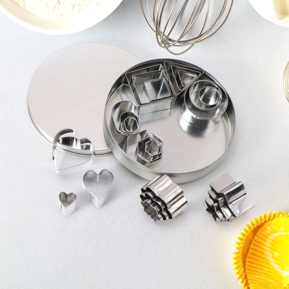 

24Pcs/Set Stainless Steel Biscuit Mold Cookie Cutter Chocolate Cake Baking Tools DIY Decorating Moulds Fondant Cutter