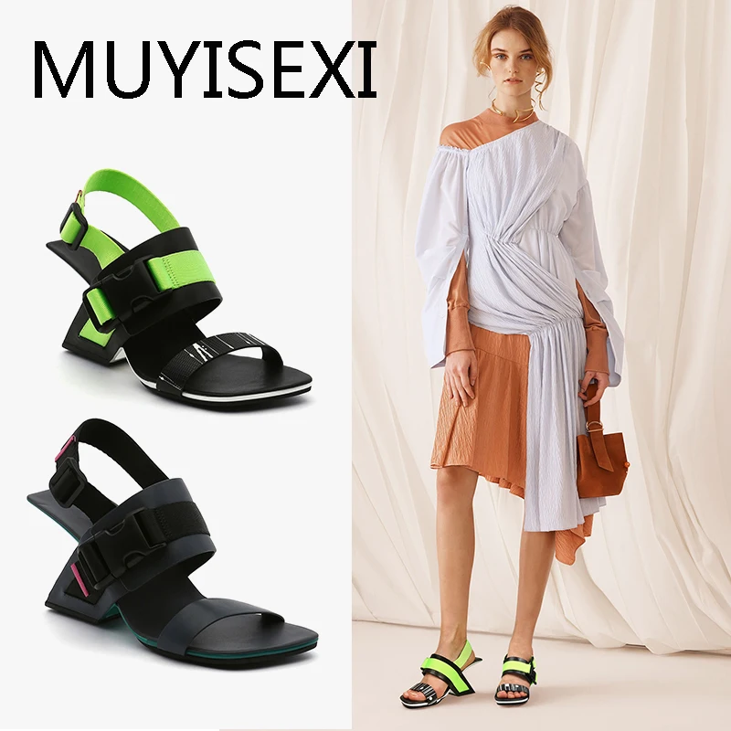 Green Gladiator Sandals 8cm Fretwork Strange Heel Women Sandals Summer Wedge Women Shoes Black White HL155 MUYISEXI