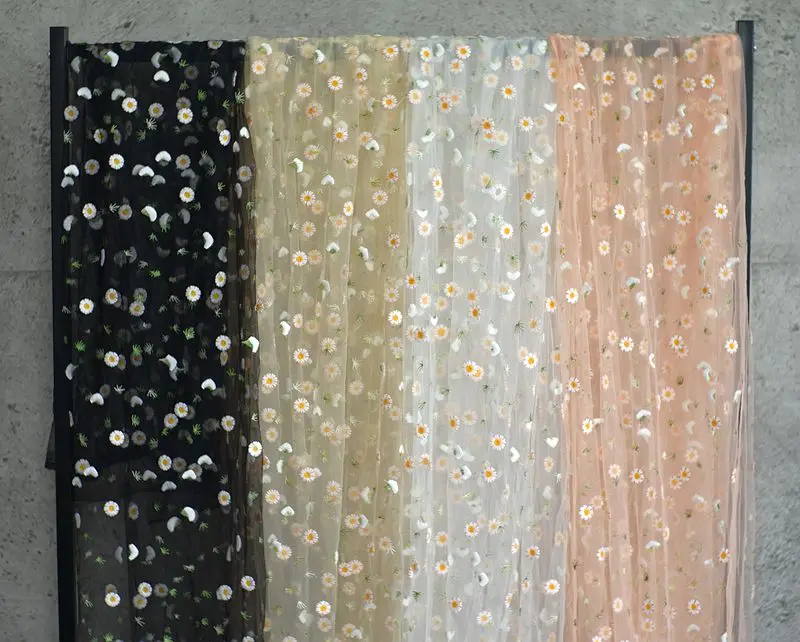 Small daisy mesh embroidery cloth fabric lace cloth DIY curtain dress children\'s clothing baby clothes fabric