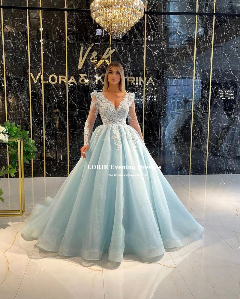 Lorie Robe de Bal en Tulle à Manches Longues et Col V, Tenue Tendance de Fête et de Mariage, Style Célébrité et Quinceanera