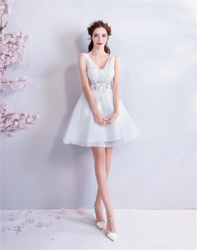 A Line Illusion Short Wedding Dresses Netting Satin Applique V Neck Knee Length Bridal Gown Corset Back