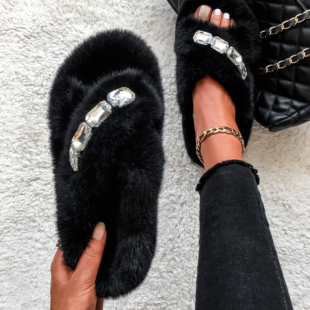 Fluffy Slippers Glitter Crystal Furry Slides Designer Gold Chain Flat Casual Shoes Women\'s Summer Flip-Flops Comfortable Sandals