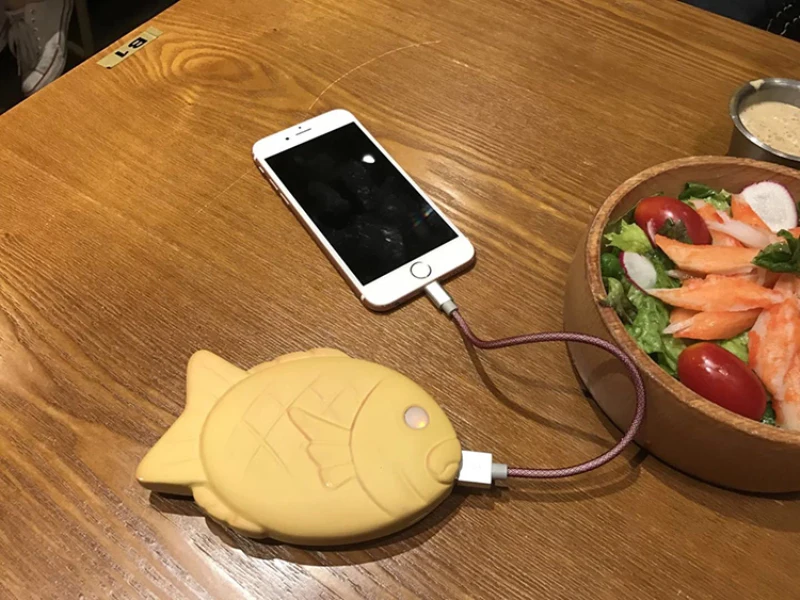 New  Japan SOSOGE TAIYAKIKUN Taiyaki Mobile Power Bank 5000mah Fish shape Ultrathin Power Supply Gift for girl