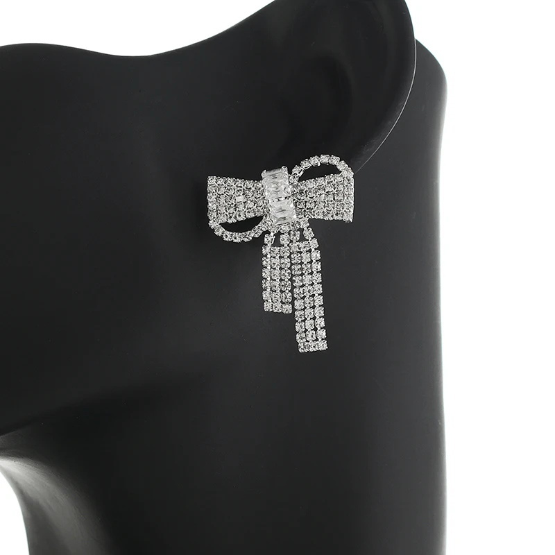 New Fashion Butterfly Wings Earrings Female Rhinestone Wild Personality Metal Earrings Sweet Romantic Jewelry E751