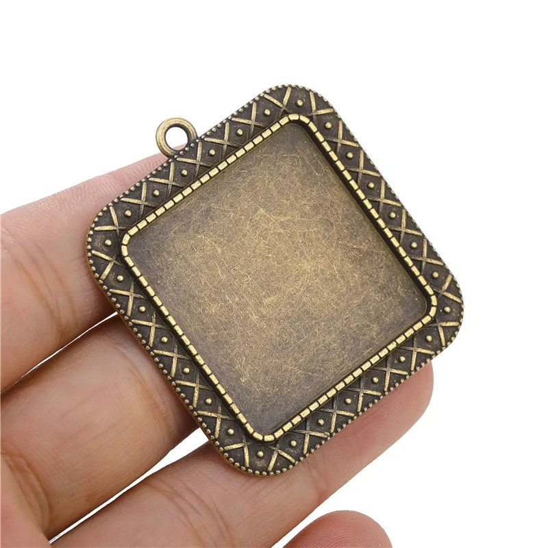 30PCS 30mm Square Cabochon Base Trays Vintage Filigree Bezel Pendant Setting Charms For Necklaces DIY Jewelry Making Accessories