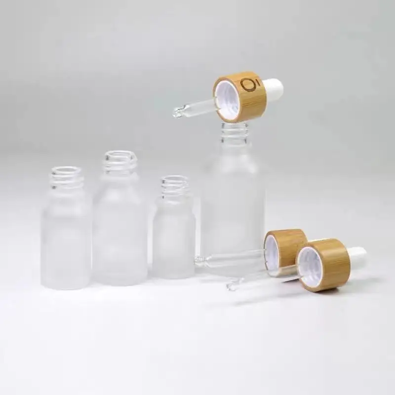 

15ml 30ml 50ml perfume bottle glass essential oil bottles with bamboo lid glass dropper bottle