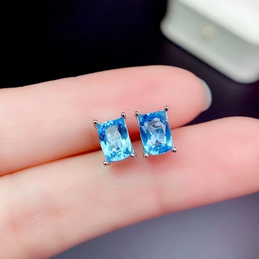 KJJEAXCMY-925 Sterling Silver Square Gem Earrings for Women, Inlaid Natural Swiss Blue Topaz, Simple and Classic Earrings, Fine