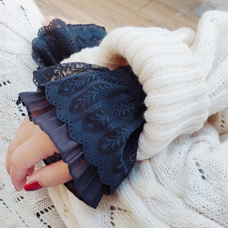 2Pcs Women Girls Fake Flare Sleeves Floral Lace Pleated Ruched False Cuffs Sweater Wrist Warmers With Faux Pearl Button