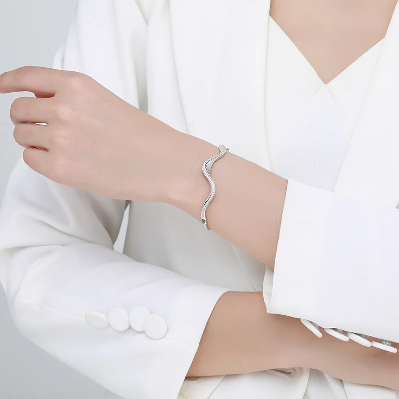 Ailmay Solid 925 Sterling Silver Irregular New Fashion Simple Wave Line Bracelets Clear Zircon Europe Wedding Engagement Jewelry